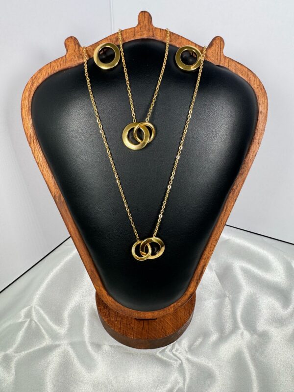 Interlocking Circle Gold Jewelry Set – Minimalist Pendant Necklace & Earrings