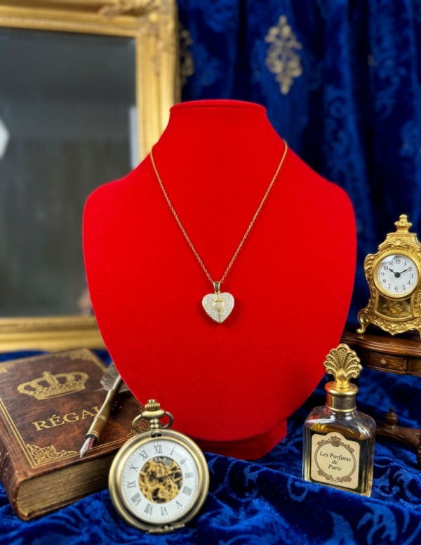Golden Pave Heart Locket Necklace – Radiant Crystal Keepsake