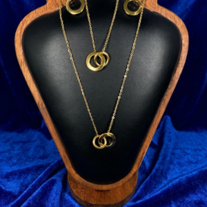 Interlocking Circle Gold Jewelry Set – Minimalist Pendant Necklace & Earrings